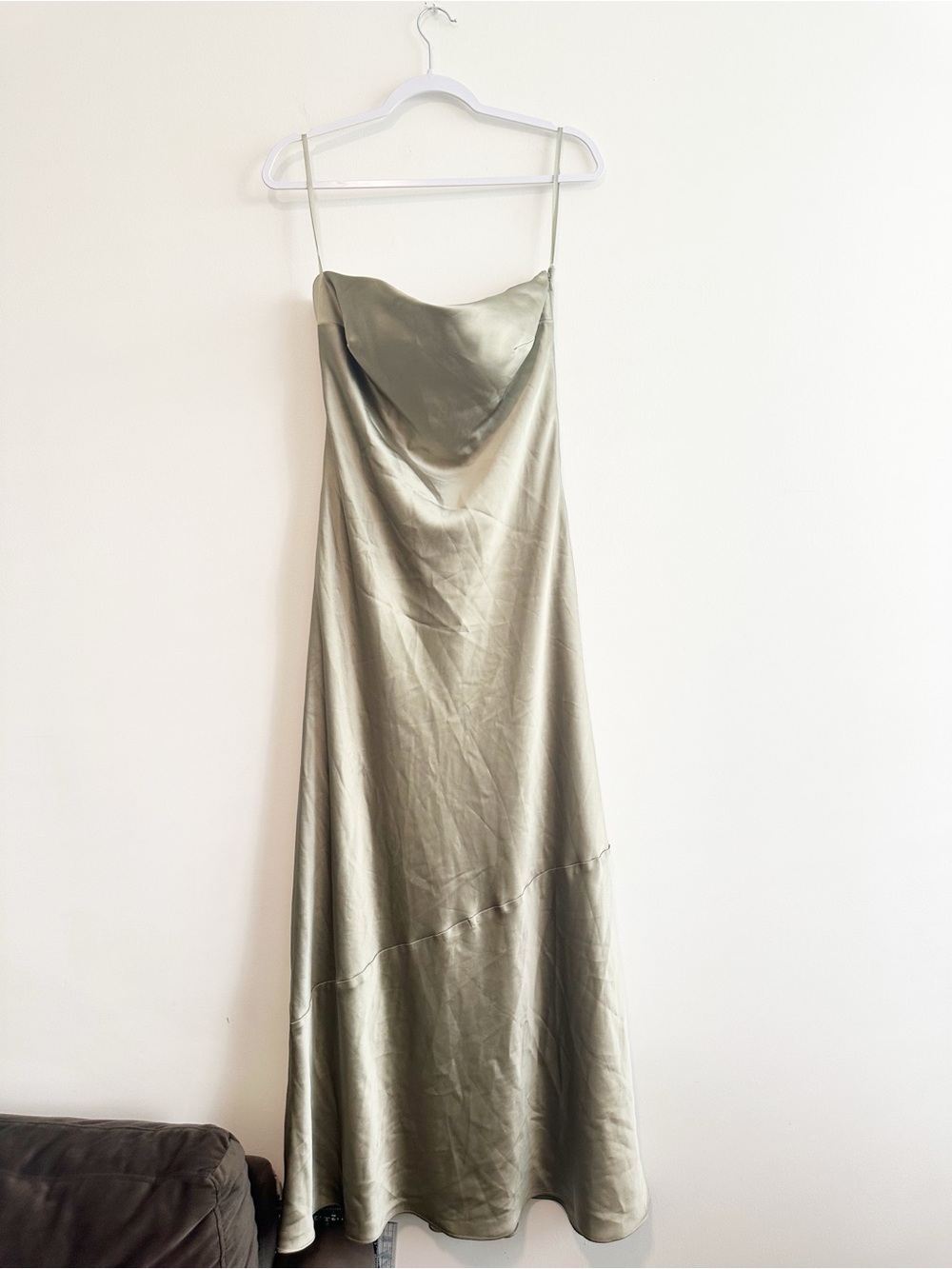 Revelry Satin Leo Dress in Silver Sage Sz 8 - Picture 3 of 14